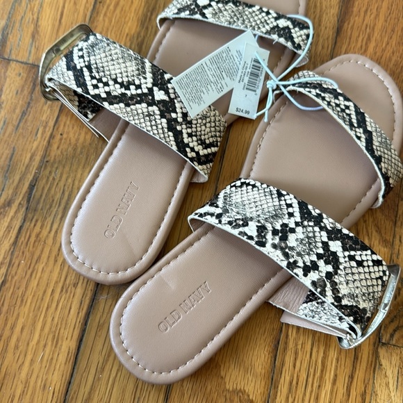 NWT Old Navy Snakeskin Buckle Slides 7 - Picture 3 of 4